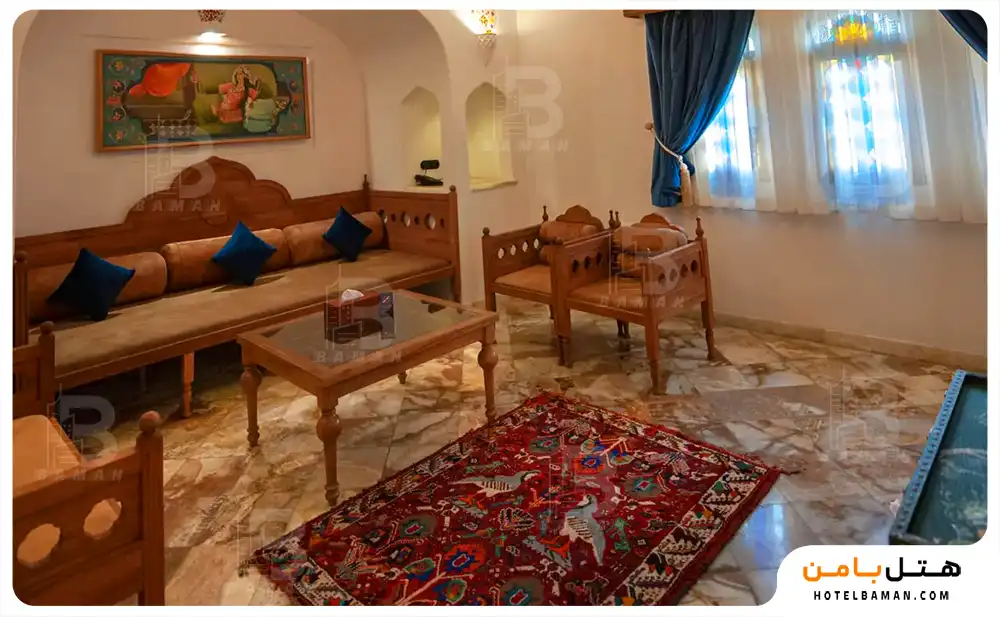 سوئیت رویال بزرگ دوتخته کرسی نشین دلربا (اقامت با صبحانه)